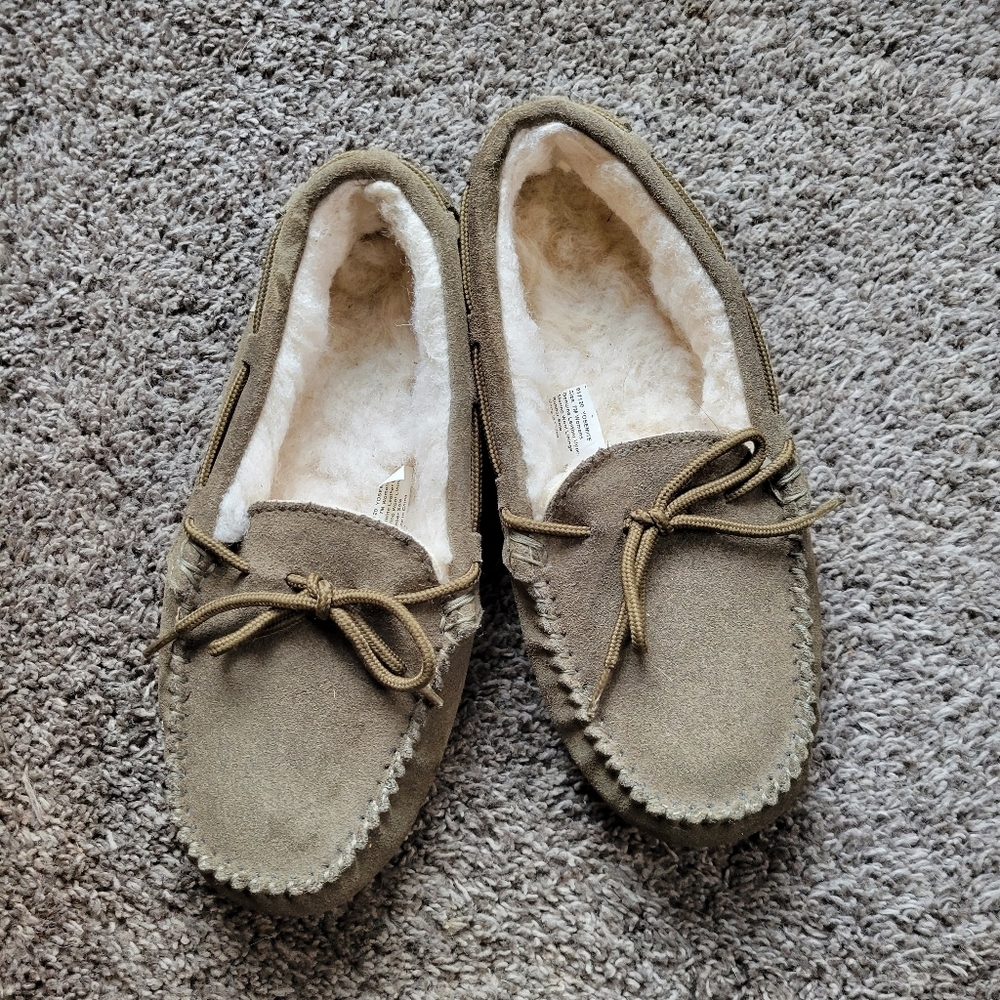 Tamarac Women’s Wool Leather Moccasin Slipper Size 9